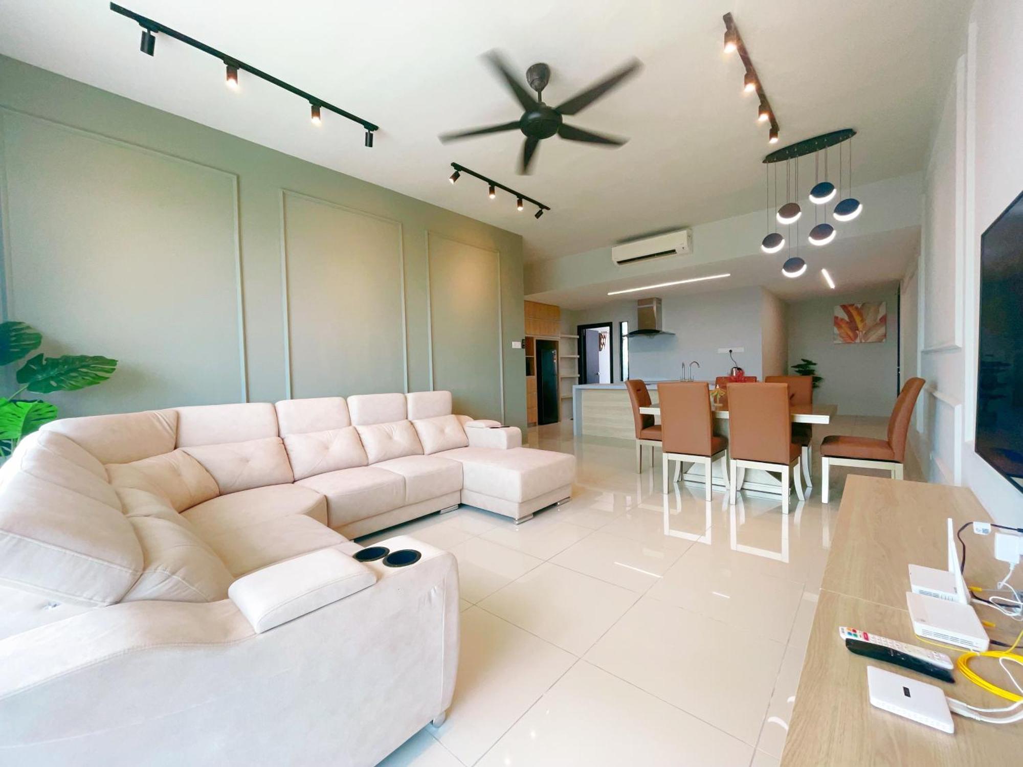 Monic Staycation #southkey Mosaic Next To Mid Valley Mall Apartemen