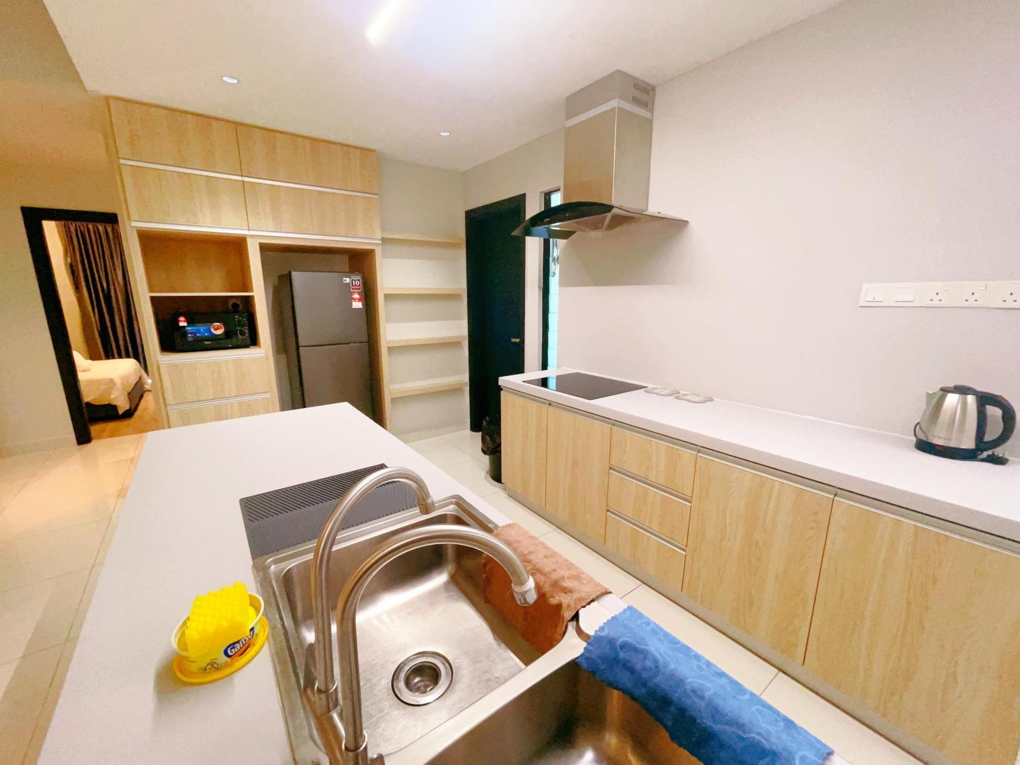 Apartemen Monic Staycation #southkey Mosaic Next To Mid Valley Mall *